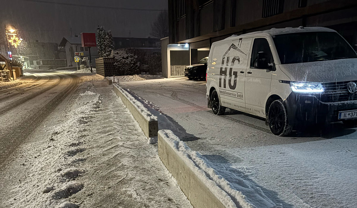 Winterdienst für Immobilien und Wohnanlagen in Tirol